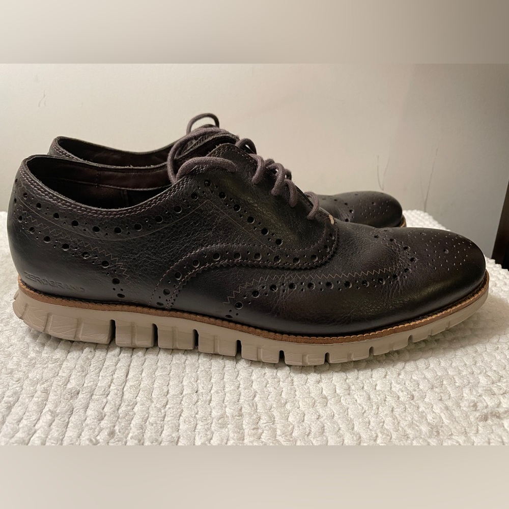 MAKE A REASONABLE OFFER!  Dark brown (look black) Cole Haan Zero Grand men shoes